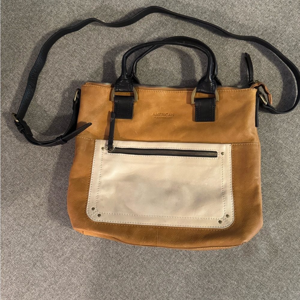 Jane Treacy x American Leather Co. Paoli Tote
NWOT. 13 1/2” wide x 11” tall